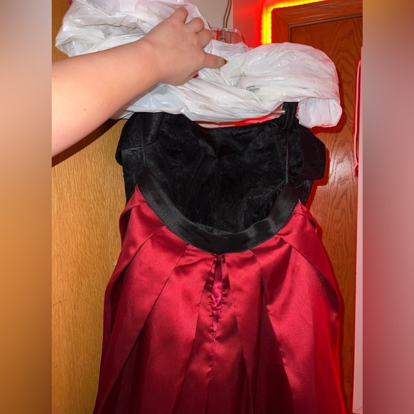 Homecoming dress - Picture 4 of 4